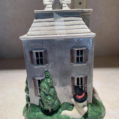 Sakura haunted house cookie jar