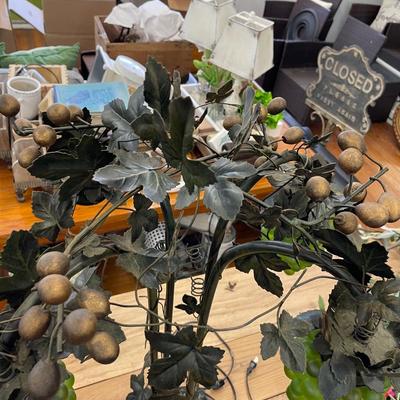 Vintage Grape Cluster Lamp As Is