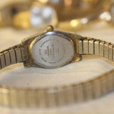 Lot of 10 vintage Ladies watches