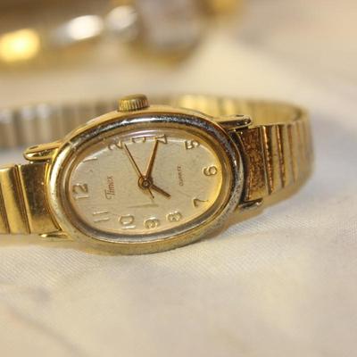 Lot of 10 vintage Ladies watches