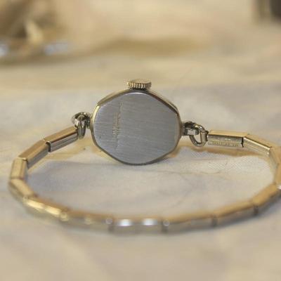 Lot of 10 vintage Ladies watches