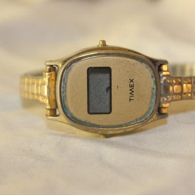 Lot of 10 vintage Ladies watches