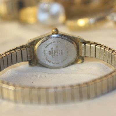 Lot of 10 vintage Ladies watches