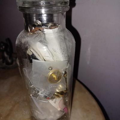 Button JAr