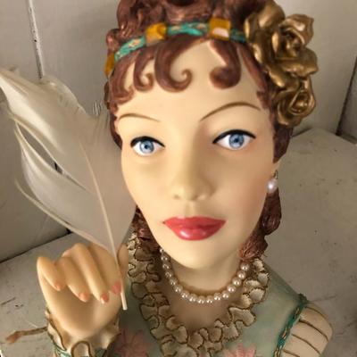Farmhouse Mercantile Trio of Cameo HeadVases: Lot One