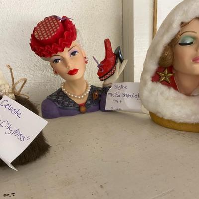 Farmhouse Mercantile Trio of Cameo Head Vases: Lot Nine