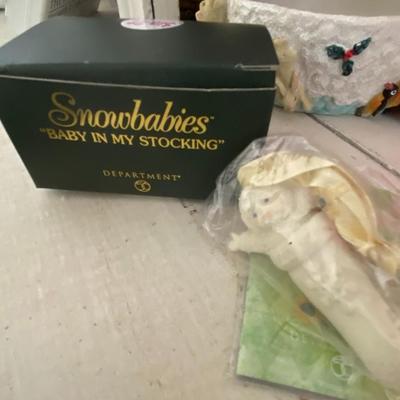 Farmhouse Mercantile Christmas Decor Bundle Lot
