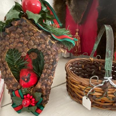 Farmhouse Mercantile Kitchen Christmas Decor Lot