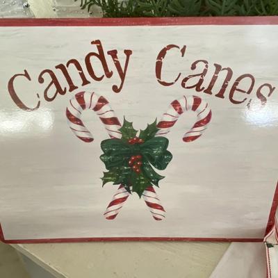 Farmhouse Mercantile Kitchen Christmas Decor Lot