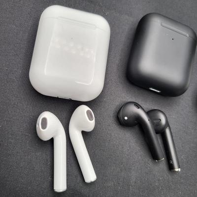 (3) Apple Airpods Earbud's In Charging Cases