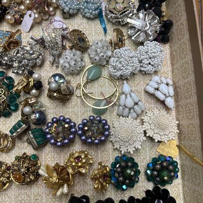 Eatate Jewelry lot all Earrings - all seen in photos, most clip backs