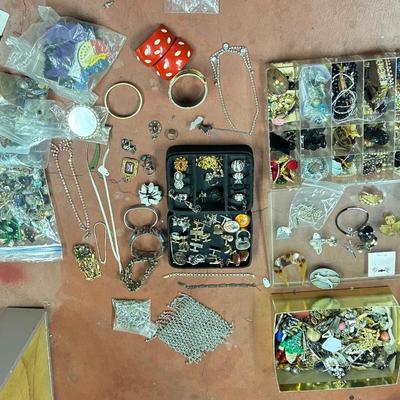 Estate, jewelry lot, some parts and repair. Only, some functional, as seen.