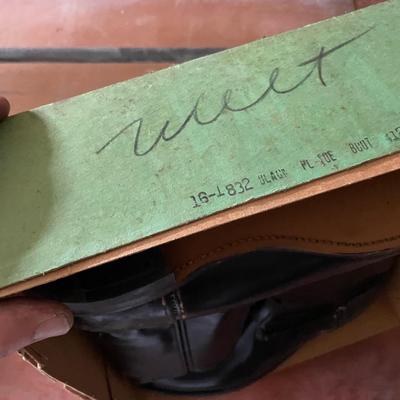 Black Plain Toe Vintage Boots