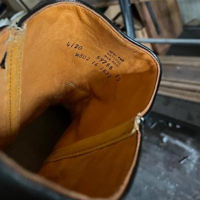Black Plain Toe Vintage Boots