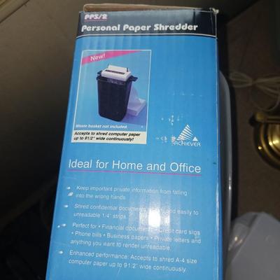 PAPER SHREDDER, LAMP, METAL AND PLASTIC ORGANIZER, MORE