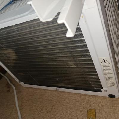 GE WINDOW ELECTRIC AIR CONDITIONER