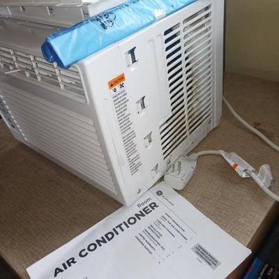 GE WINDOW ELECTRIC AIR CONDITIONER