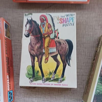 JIGSAW PUZZLES WITH 100 - 300 PIECES