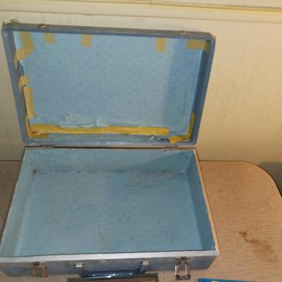 CHILDREN'S ACTIVITY BOOKS AND A SMALL CASE TO CARRY THEM