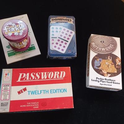 VINTAGE GAME AND DOMINOES