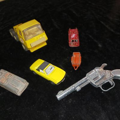 SMOKY CAP GUN, TONKA SEMI CAB AND METALL CARS