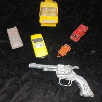 SMOKY CAP GUN, TONKA SEMI CAB AND METALL CARS
