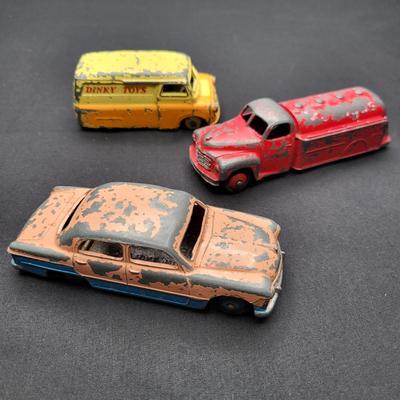 Dinky Toys Metal Die Cast Cars (3)