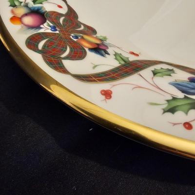 Lenox Holiday Tartan Christmas Plates (L-JS)