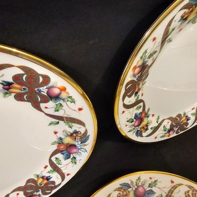 Lenox Holiday Tartan Christmas Plates (L-JS)