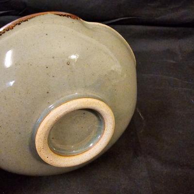 Large Ceramic Bowl w/Center Container (L-JS)