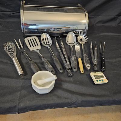 Stainless Kitchen Tools & Brabantia Bread Box (L-JS)