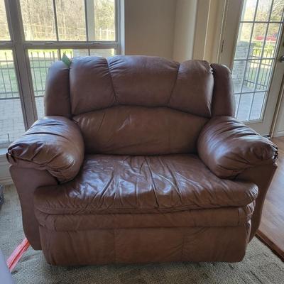 Oversized reclining leather chair