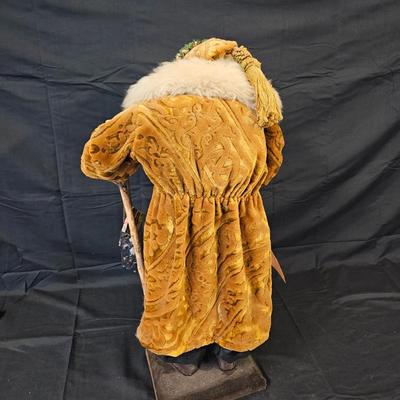 Norma DeCamp Woodland Santa Figure (L-JS)