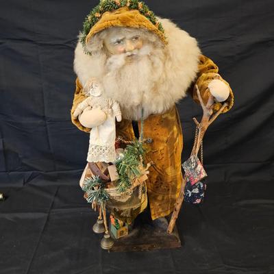 Norma DeCamp Woodland Santa Figure (L-JS)