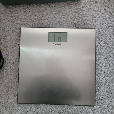 Dirt Devil Featherlight Vacuum, Lasko Heater, & More (PB-CE)
