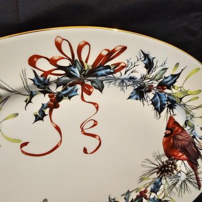 Lenox 'Winter Greetings' China & Serving Dishes (L-JS)