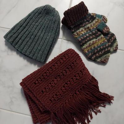 Hand Knit Scarves and Hats (PC-BBL)