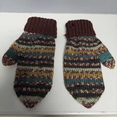 Hand Knit Scarves and Hats (PC-BBL)