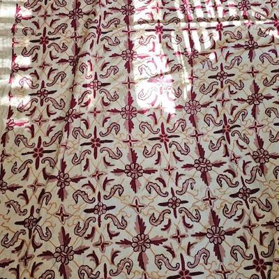 Antique Crewel embroidered Bedspread coverlet or tablecloth