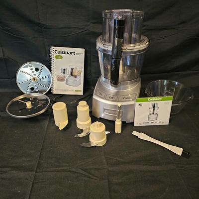 Cuisinart 12 Cup Food Processor & Accessories (L-JS)