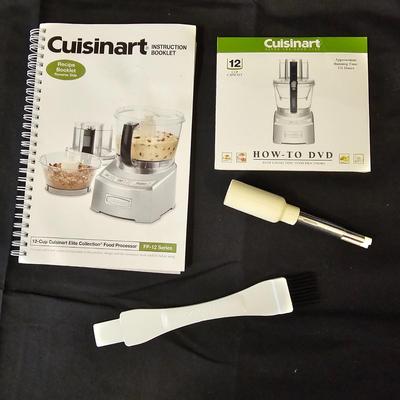 Cuisinart 12 Cup Food Processor & Accessories (L-JS)
