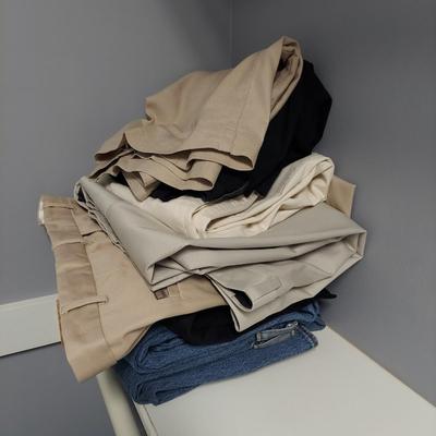 Size 36 Levi's Jeans and More (PC-BBL)
