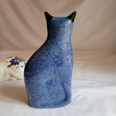 Ceramic Jars, Baskets and Cat Decor (K-CE)