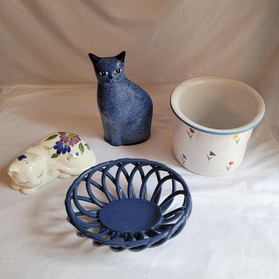 Ceramic Jars, Baskets and Cat Decor (K-CE)