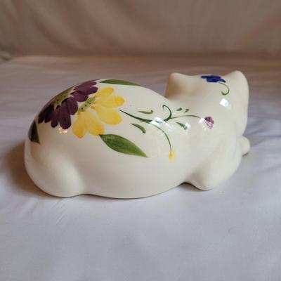 Ceramic Jars, Baskets and Cat Decor (K-CE)