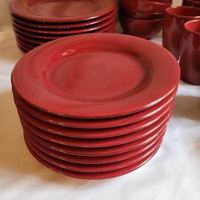 Tabletops Gallery â€œAvellinoâ€ Dish Set (K-CE)