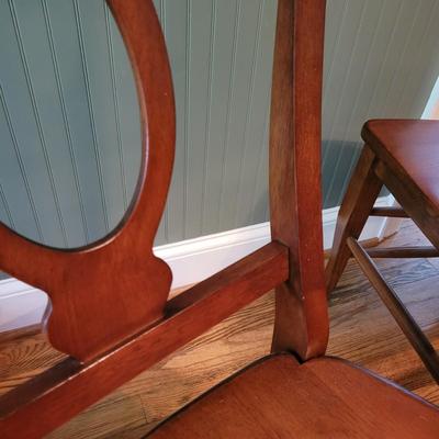 Drop Leaf Table with Two Chairs (DR2-CE)