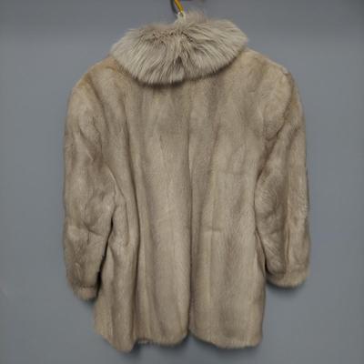 Ivey's Silver Fox Fur Coat (PC-BBL)