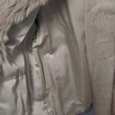 Ivey's Silver Fox Fur Coat (PC-BBL)