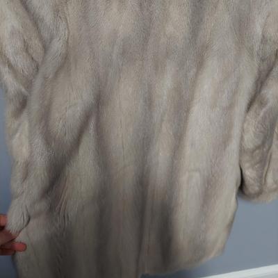 Ivey's Silver Fox Fur Coat (PC-BBL)